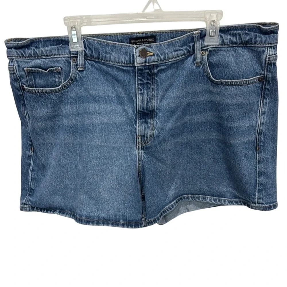 Banana‎ Republic Womens 35 Standard Mid Rise Denim Shorts Medium Wash Stretch
